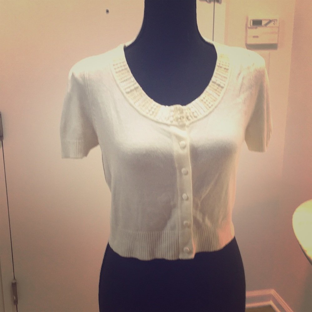 Cute ivory top